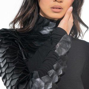 Meet in the Middle Long Sleeve Scale Top